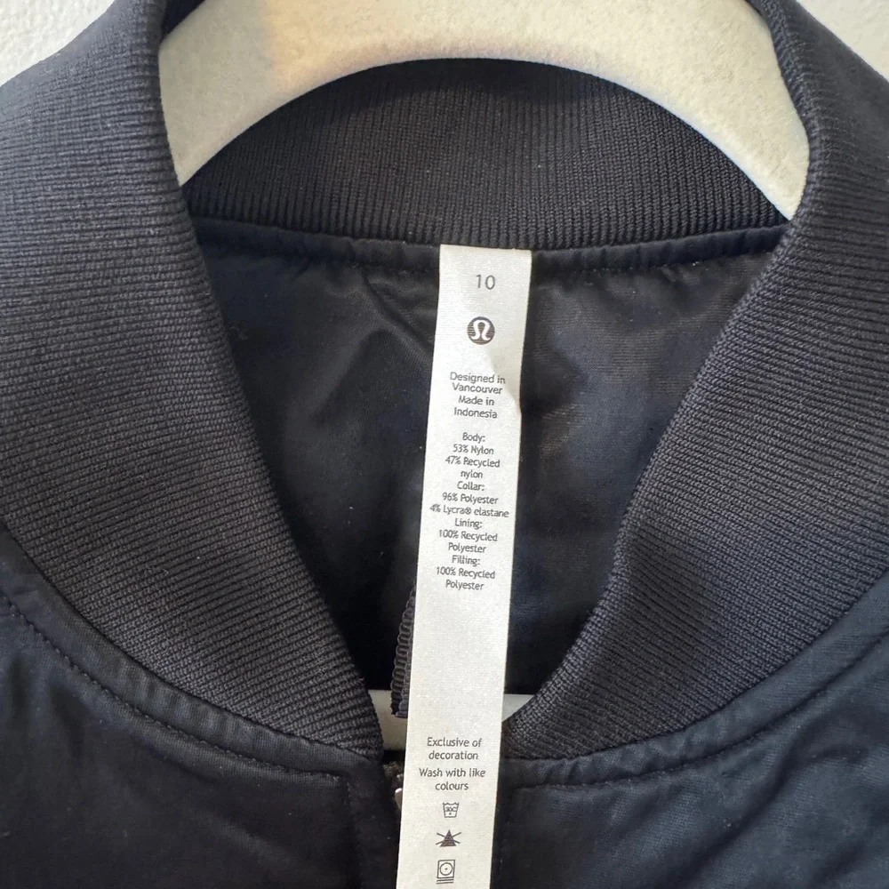 Lululemon Insulated Bomber Jacket size 10 NWT - Picture 5 of 8